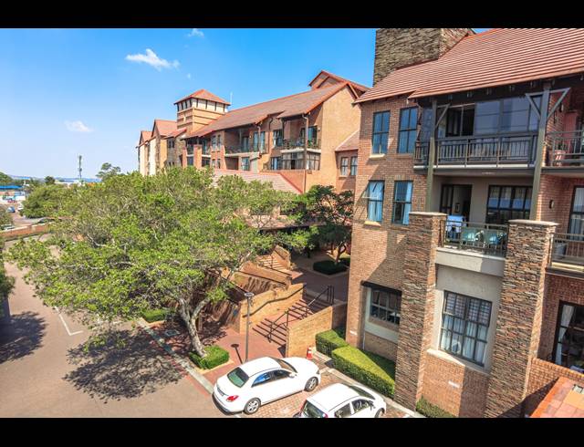 2 BEDROOM APARTMENT FOR SALE IN NEWLANDS